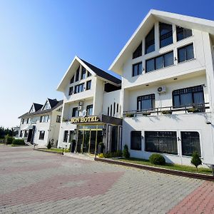 Hotel Bon Garden City
